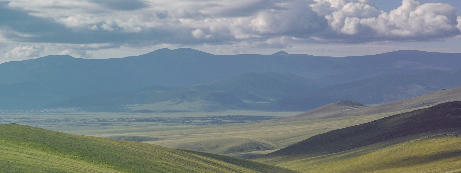 die Weite der Steppen in der Mongolei