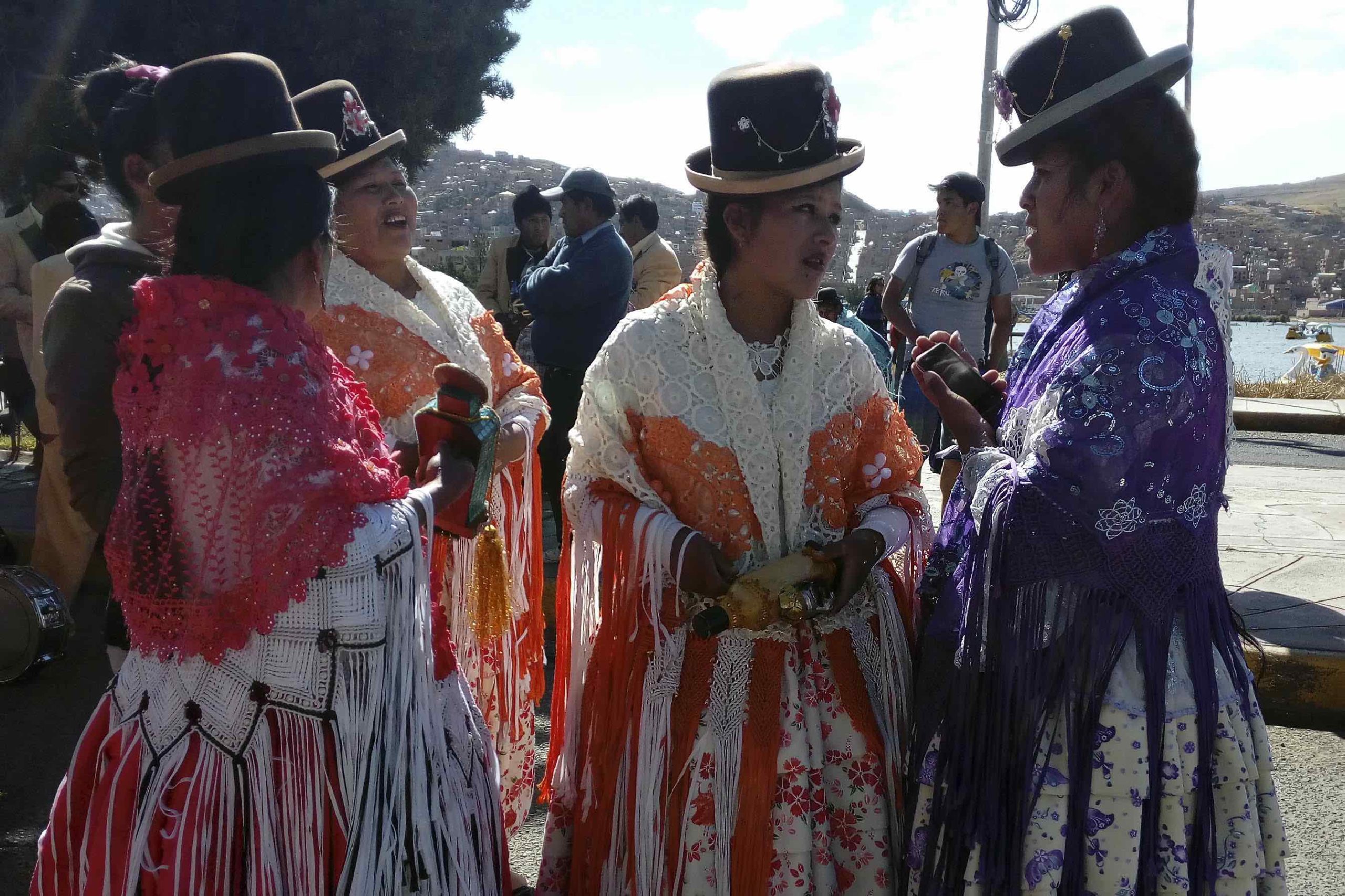 Tradtionelle Kleidung der Anden Peru_Tati Quinonas