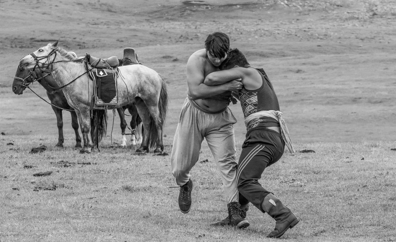 Ringer beim Naadam Festival Mongolei_Gottfried Köhler