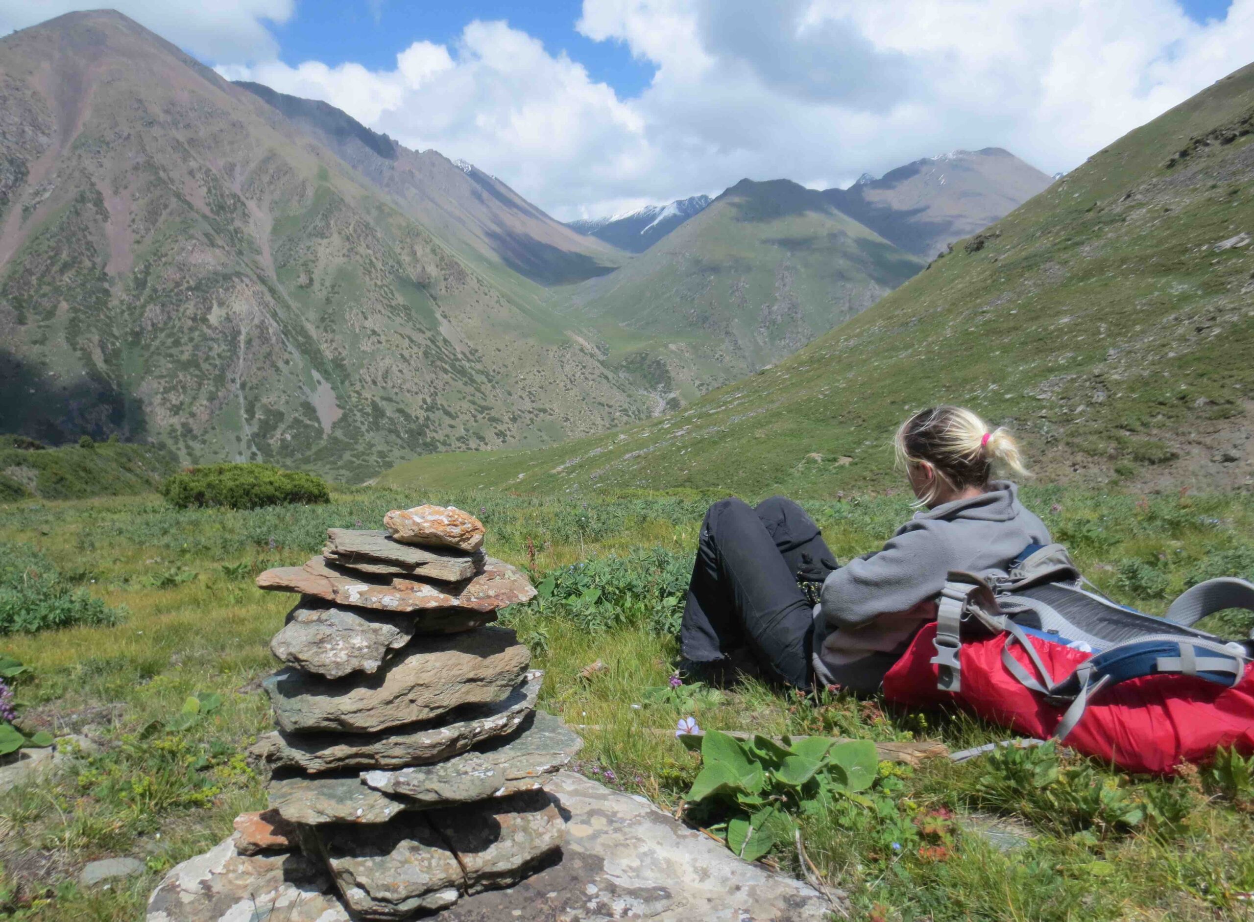 Wanderung in der Natur Kirgisistans