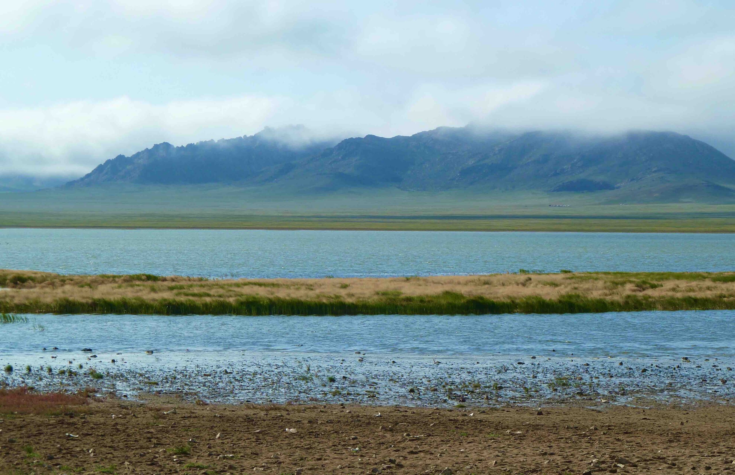 an einem Regentag starten wir in die Mongolische Gobi